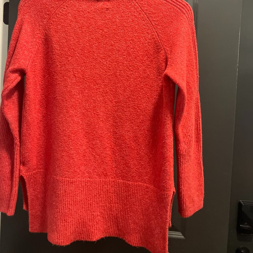 Red sweater - Picture 2 of 4